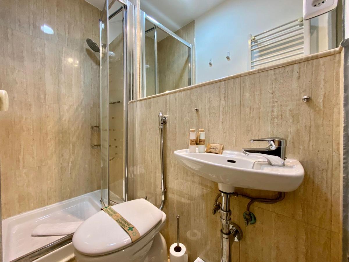 Charming Malasana Gallery Madrid - Estancias Temporales Экстерьер фото